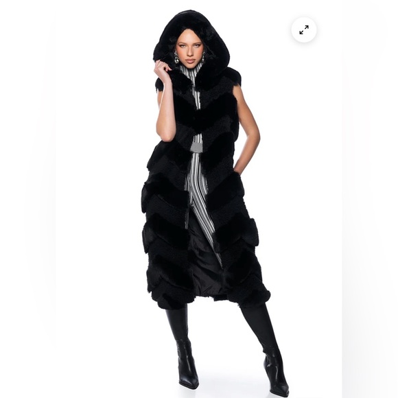 NWT Azalea Wang Women's Black Long Hooded Fur
Vest- JEMI  Sz-L - Picture 2 of 8